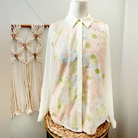 ASOS Tops - 💐Asos Warehouse blouse Daisy print sheer sequin button down top